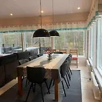 Hellitae - Big, Private And Great Location