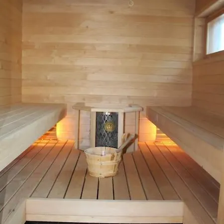 Villa Hellitä - Private 3BR Villa with Hot Tub