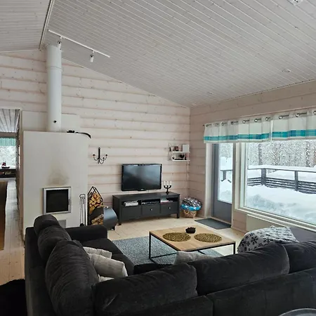 Huvilat Villa Hellitä - Private 3BR Villa with Hot Tub *