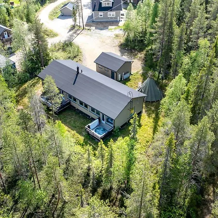 Villa Hellitae - Private 3br With Hot Tub Ylläsjärvi