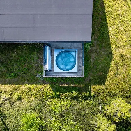Villa Hellitae - Private 3br With Hot Tub *